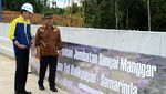Jokowi Blusukan ke Tol Pertama di Kalimantan