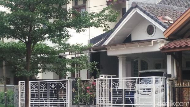 Kondisi rumah Gracia Indri sepi pasca gugat cerai David 'NOAH'.