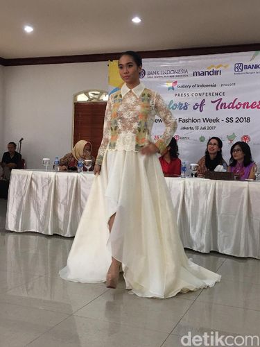 2 Desainer Indonesia Akan Pamer Kain Nusantara di New York Fashion Week