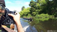 Tim Tapal Batas detikcom menjadi awak media pertama yang meliput patroli Yonif Para Rider 503/MK di Kaliwanggo. Wilayah yang tak terjamah di pedalaman Papua (Afif/detikTravel)