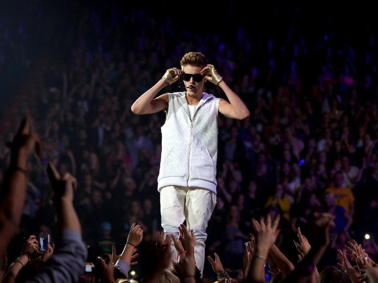 Duh! Ini 5 Ulah Justin Bieber yang Merugikan Orang Lain Duh! Ini 5 Ulah Justin Bieber yang Merugikan Orang Lain