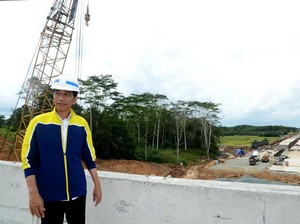 Gencar Bangun Infrastruktur, Jokowi Genjot Pertumbuhan Ekonomi RI