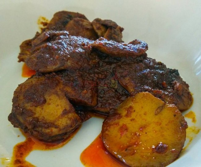 Selain Daging, Ada Rendang Unik dengan Bahan Daun Kayu hingga Ketan Hitam