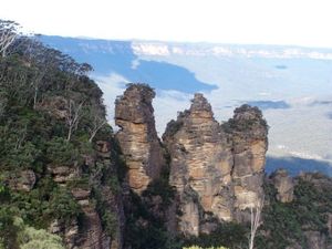 Batu Three Sisters, Malin Kundang Versi Australia