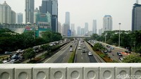 Pembangunan proyek yang dimulai sejak April 2016 ini ditaksir menghabiskan biaya hingga Rp 345 miliar. Seperti diketahui Simpang Susun Semanggi memiliki dua lintasan dengan lebar 9 meter yang terbentang di atas tol dalam kota.