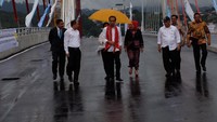 Pembangunan jembatan ini memakan dana kurang lebih Rp 700 miliar. Jembatan diresmikan Presiden Jokowi pada Senin (4/4/2016) lalu. Ikhwanul Habibi/detikcom.