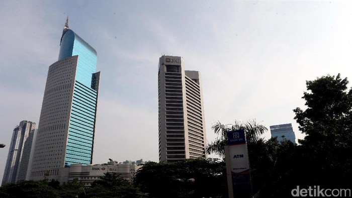 Ibu kota Jakarta terus mengalami perkembangan. Seiring dengan perkembangan tersebut, gedung-gedung pencakar langit banyak menjulang tinggi. Ini penampakannya.
