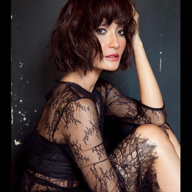 Kini 12 tahun berlalu setelah Miss Universe 2005, pesona Artika tak memudar. Dia malah semakin cantik dan awet muda, padahal usianya sudah 37 tahun. Foto: Dok. Instagram Artika Sari Devi