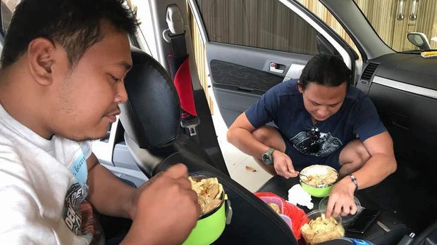 Ungkap Sabu 1 Ton Polisi Tidur di Rumput hingga Tak Berlebaran