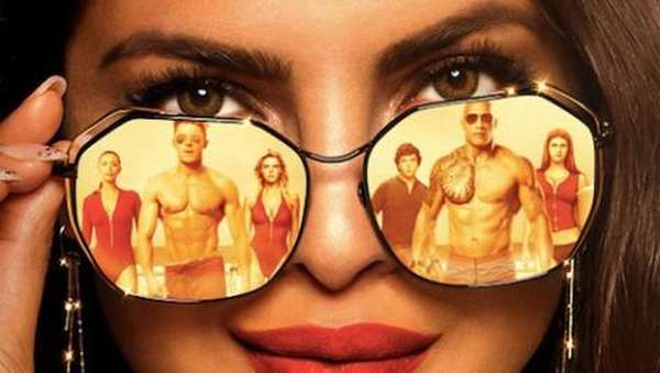 Sajian Humor Hingga Pamer Otot di Baywatch Sajian Humor Hingga Pamer Otot di Baywatch