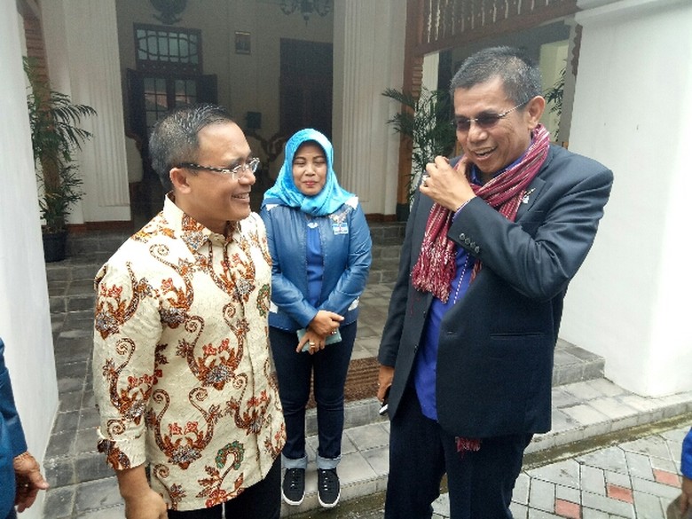 Soal Pilgub Jatim, Bupati Anas: Saya Fokus Dulu untuk Banyuwangi Soal Pilgub Jatim, Bupati Anas: Saya Fokus Dulu untuk Banyuwangi