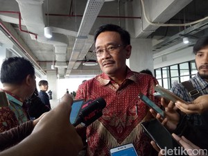 Heboh Pemotor Marah-marah di Trotoar, Djarot: Mereka Tidak Tertib