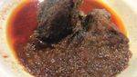 Jadi Makanan Terenak Sedunia, Intip Deretan Rendang di Rumah Makan Minang Ini