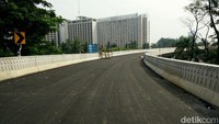 Kesimpulan tersebut merupakan hasil pengamatan sementara dari penguji dan para ahli saat dilakukan proses uji beban pada Kamis malam (13/7/2017) tadi.
