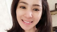 Bunga Zainal pun mengunggah Wajahnya tanpa make-up, tetap cantik? (Dok. Instagram/bungazainal05)