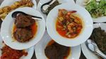 Jadi Makanan Terenak Sedunia, Intip Deretan Rendang di Rumah Makan Minang Ini
