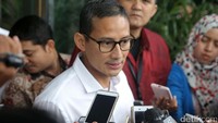 Hari ini memenuhi panggilan KPK mengenai posisi saya sebagai mantan komisaris di PT Nusa Konstruksi Engineering. Kebetulan saya sudah memberikan keterangan lengkap bulan Mei, namun ada panggilan lagi. Dan sebagai warga negara yang baik, tentunya patuh hukum. Saya akan penuhi panggilan ini dan akan memberikan keterangan apa pun yang diminta oleh KPK secara full, kooperatif, ujar Sandiaga di KPK, Jalan Kuningan Persada, Jakarta Selatan, Jumat (14/7/2017).