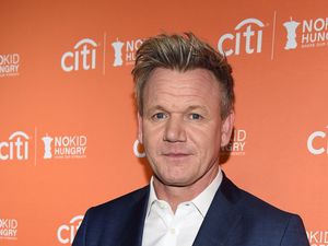 Makan Ayam Gratis Usai Revisi Skripsi hingga  Komentar Kocak Gordon Ramsay 