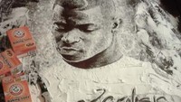 Penyanyi hip hop, O.T. Genasis dibuat oleh Wallace dengan baking soda. (Foto: Istimewa)