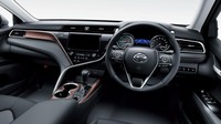 Memang tak ada perbedaan dengan Camry hanya saja logonya bukan lagi Toyota melainkan Daihatsu. Foto: Pool (Carscoops)