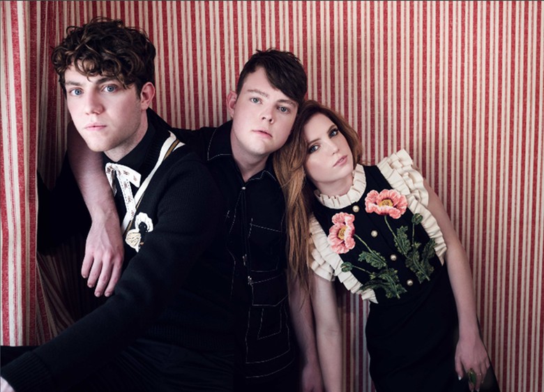 Formasi Bertiga, Echosmith Kembali dengan Inside A Dream Formasi Bertiga, Echosmith Kembali dengan Inside A Dream