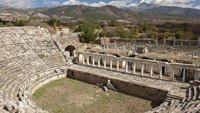 Siapa yang tak kenal dengan Aphrodite, Sang Dewi Yunani yang melambangkan cinta dan kecantikan. Di Turkey, ada sebuah tempat kuil dengan pemandian yang super cantik dan diberi nama Aphrodisias. Nama tersebut diamil dari nama Aphrodite (Thinkstock)