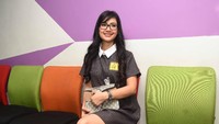 Baru-baru ini Della diduga terkait dalam prostitusi online. Pool/Noel/ detikFoto.