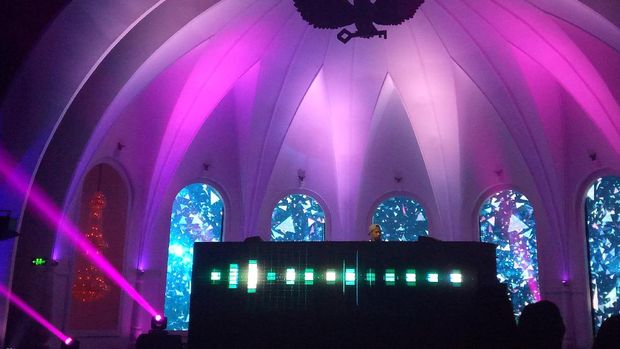 'All Of The Lights' Sukses Guncang Malam di The Pallas