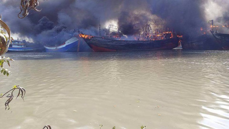 Belasan Kapal yang Terbakar di Pati Adalah Kapal Cantrang Belasan Kapal yang Terbakar di Pati Adalah Kapal Cantrang