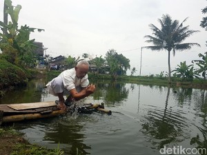 10 Tahun Nabung, Tukang Tahu Keliling di Sukabumi Bisa Naik Haji