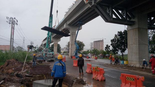 Pemasangan rel masih terbatas oleh sumber daya yang ada.