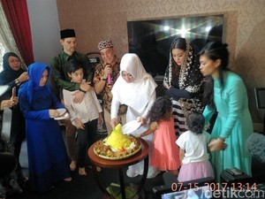 Mengenang Mendiang Jupe, Keluarga Gelar Pengajian dan Potong Tumpeng