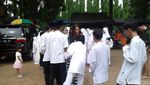 Ibunda Sedih Rayakan Ultah Jupe di Makam