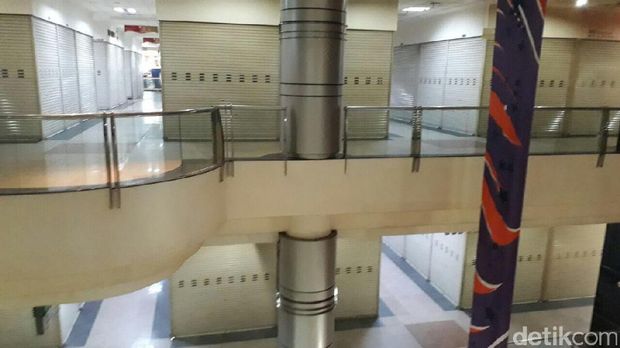 Begini Sepinya WTC Mangga Dua Banyak yang Ditinggal Penjual