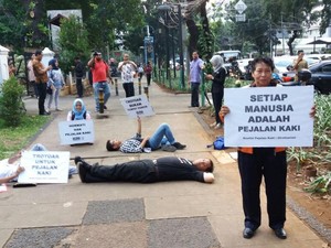 Heboh Video Pemotor Marah-marah di Trotoar, Ini Kata Koalisi Pejalan Kaki