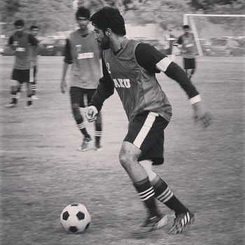 Rehan Munir sedang bermain sepakbola