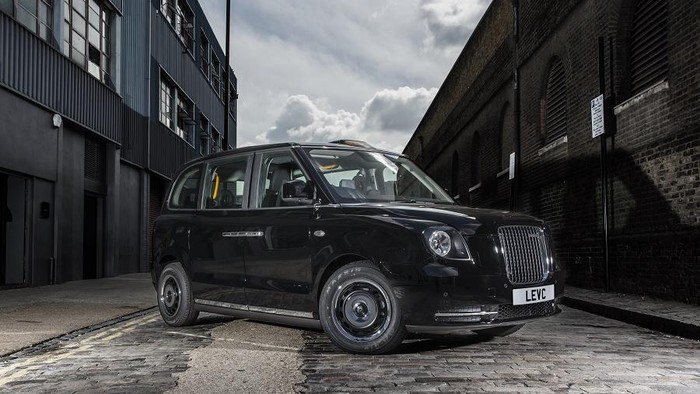 Taksi Listrik London Bisa Berlari Hingga 112 Km