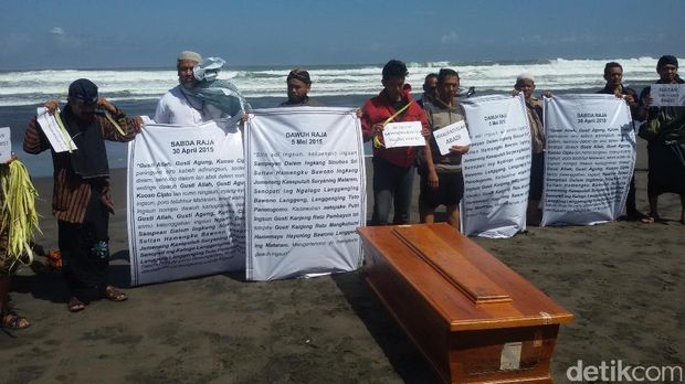 Mereka berharap Sri Sultan Hamengkubuwono tak mengubah namanya.