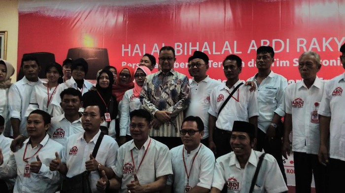 Hadiri Halal Bihalal Relawan, Anies Diminta Laksanakan Janji