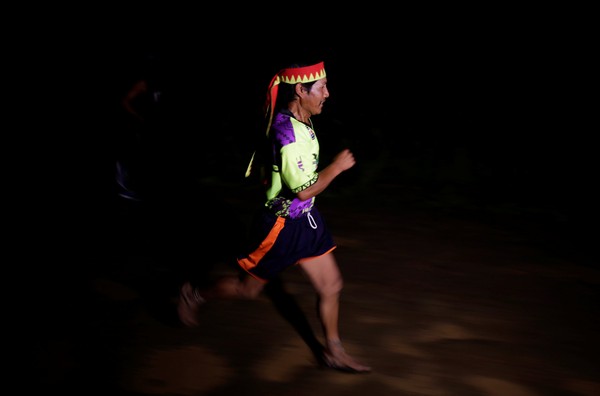 Manusia Manusia Yang Kuat Lari 300 Kilometer Selama 2 Hari