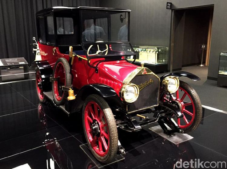 Melihat Mobil Penumpang Pertama di Jepang
