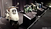 Ya skuter, roda dua yang tengah populer di Indonesia. Skuter Mitsubishi yang diberi nama Silver Pigeon bisa kita lihat kiprahnya di Mitsubishi Auto Gallery di Okazaki, Aichi, Jepang.