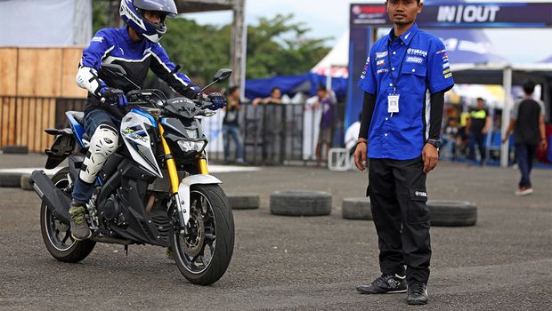 Puluhan Peserta Ikut Seleksi All New R15 Riding Experience