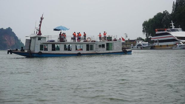 Inilah Patung Buddha Terbesar Sedunia dari China