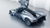 Lampu depan pada mobil ini 30-40 persen lebih ringan daripada lampu depan mobil produksi Aston Martin paling ringan yang ada saat ini. Foto: Aston Martin via Newspress