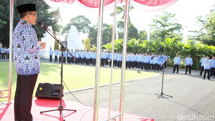 Bupati Anas Minta PNS di Banyuwangi Aktif Gunakan Medsos