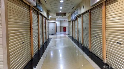 Foto: Roxy Square Sepi Bak Kuburan