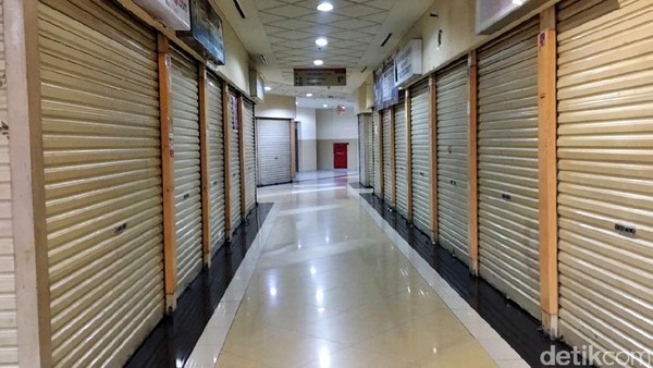 Foto: Roxy Square Sepi Bak Kuburan