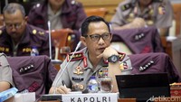 Raker digelar di ruang Komisi III DPR RI di Kompleks Parlemen, Senayan, Jakarta Pusat, Senin (17/7/2017).