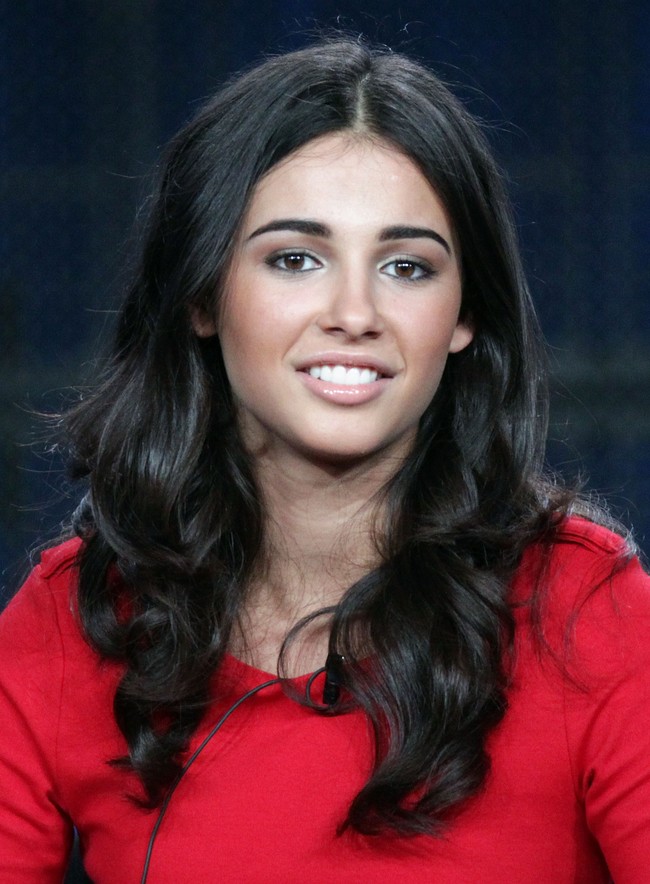 Naomi Scott dipercaya memerankan Putri Jasmine dalam film live-action Aladdin. Disney pun telah merilis bocoran beberapa adegan yang menampilkan karakternya. Foto: Getty Images